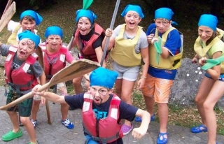  Pirates about to go canoeing 